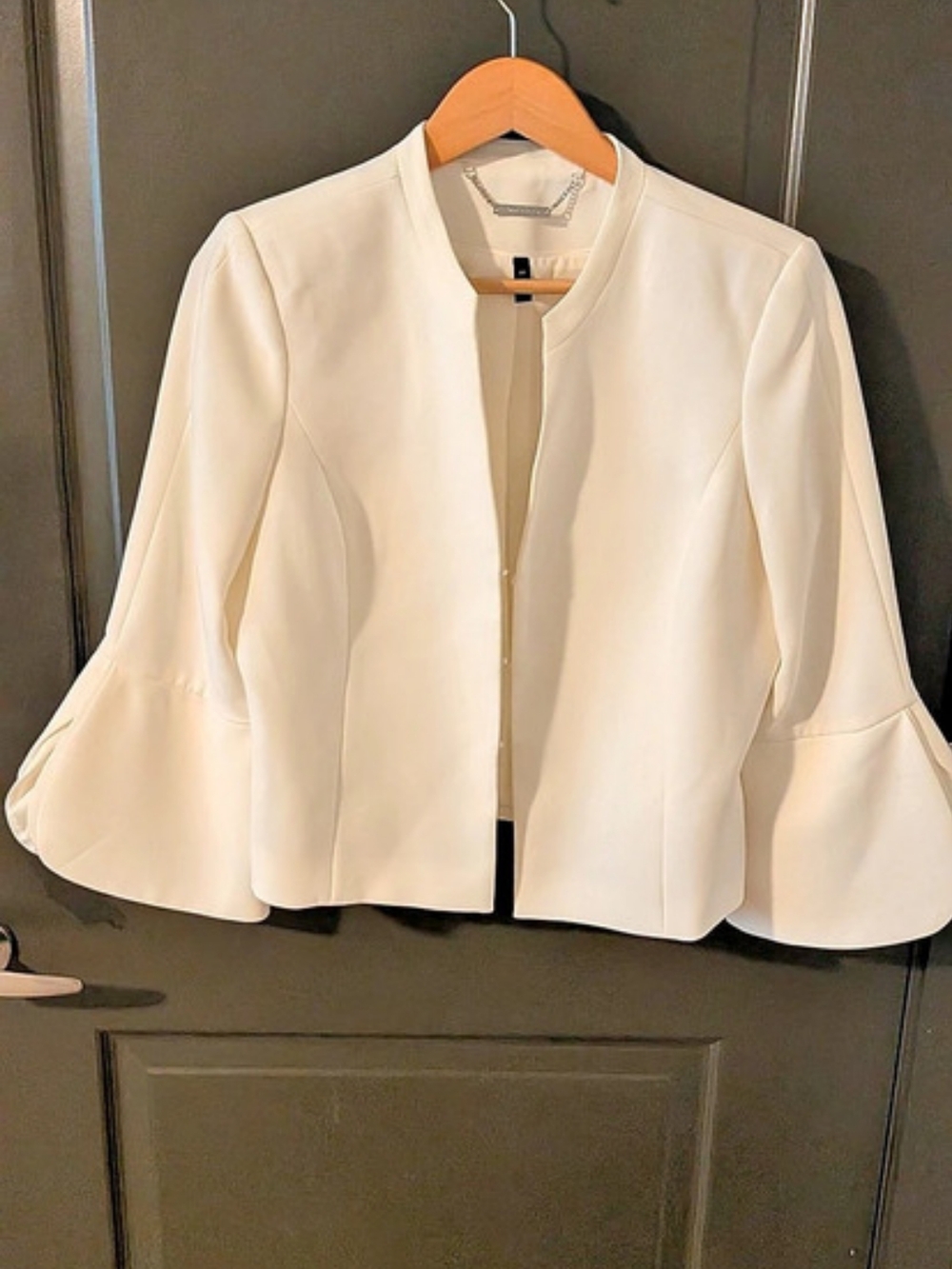 White House Black Market White Cropped Blazer Size 10 Like New